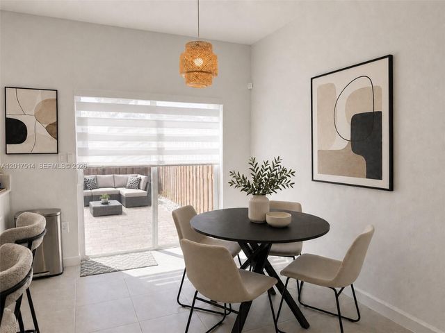 12184 NW 24th Pl R, Miami, FL 33167
