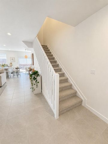 12184 NW 24th Pl R, Miami, FL 33167