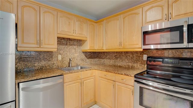 7910 Camino Real N105, Miami, FL 33143