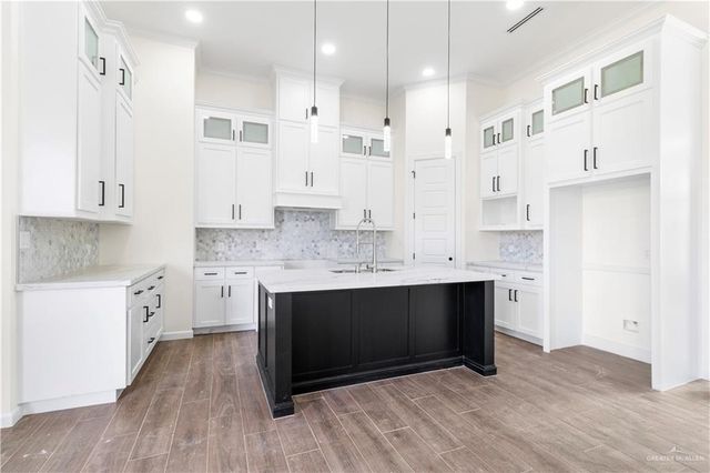 1610 Helen Drive, Weslaco, TX 78596