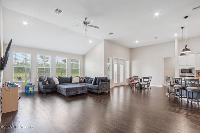 36461 SHORTLEAF Avenue, Hilliard, FL 32046