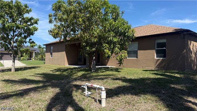 2016 SW 3rd TER, Cape Coral, FL 33991