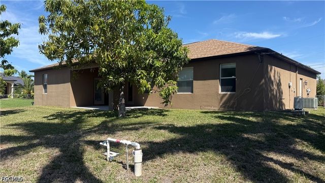 2016 SW 3rd TER, Cape Coral, FL 33991