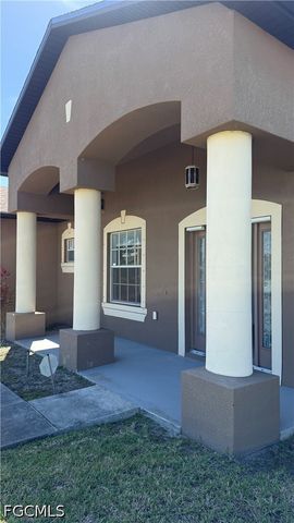 2016 SW 3rd TER, Cape Coral, FL 33991
