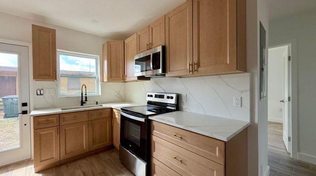 26 SW 10th Avenue, Delray Beach, FL 33444