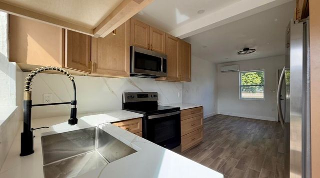 26 SW 10th Avenue, Delray Beach, FL 33444