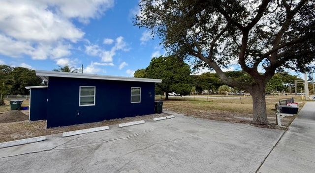 26 SW 10th Avenue, Delray Beach, FL 33444