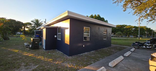 26 SW 10th Avenue, Delray Beach, FL 33444