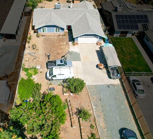 26138 N Mooney Boulevard, Tulare, CA 93274