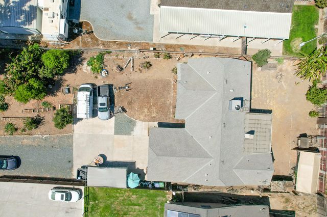 26138 N Mooney Boulevard, Tulare, CA 93274