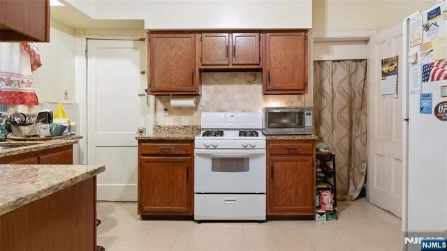 662-664 29th Street, Paterson, NJ 07504