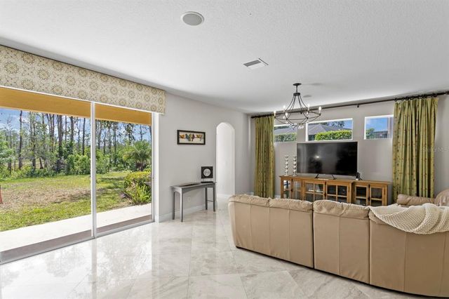 2935 WINGLEWOOD CIRCLE, Lutz, FL 33558