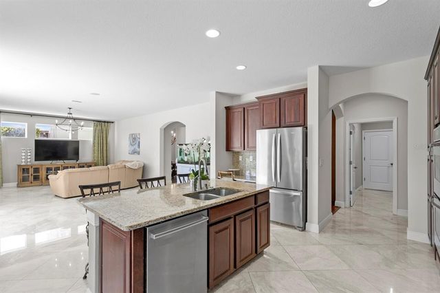 2935 WINGLEWOOD CIRCLE, Lutz, FL 33558