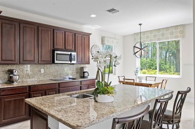 2935 WINGLEWOOD CIRCLE, Lutz, FL 33558