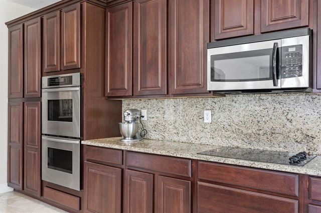 2935 WINGLEWOOD CIRCLE, Lutz, FL 33558