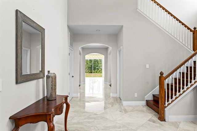 2935 WINGLEWOOD CIRCLE, Lutz, FL 33558