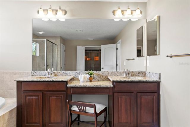 2935 WINGLEWOOD CIRCLE, Lutz, FL 33558
