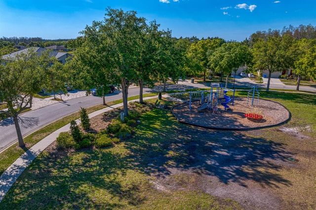 2935 WINGLEWOOD CIRCLE, Lutz, FL 33558
