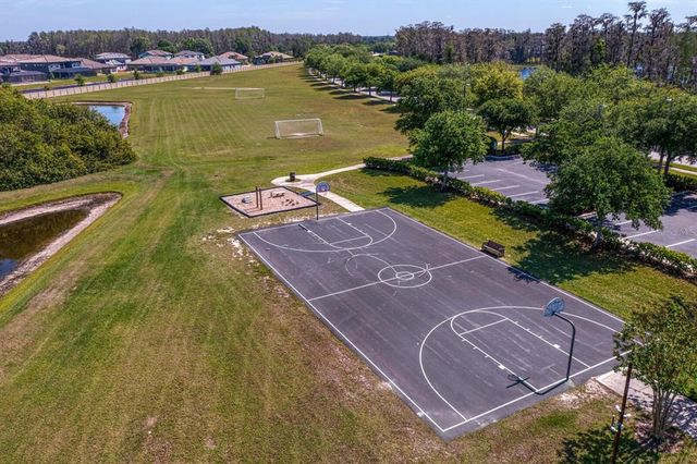 2935 WINGLEWOOD CIRCLE, Lutz, FL 33558