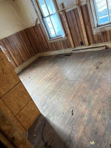 616 W 11th Street, Michigan City, IN 46360