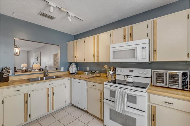 49 CROOKED PINE ROAD, Port Orange, FL 32128