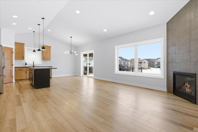 1962 Hadley Hills Drive NE, Rochester, MN 55906