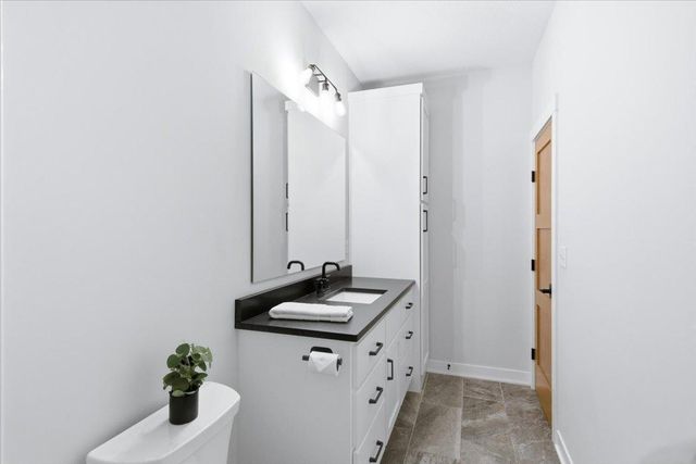 1962 Hadley Hills Drive NE, Rochester, MN 55906