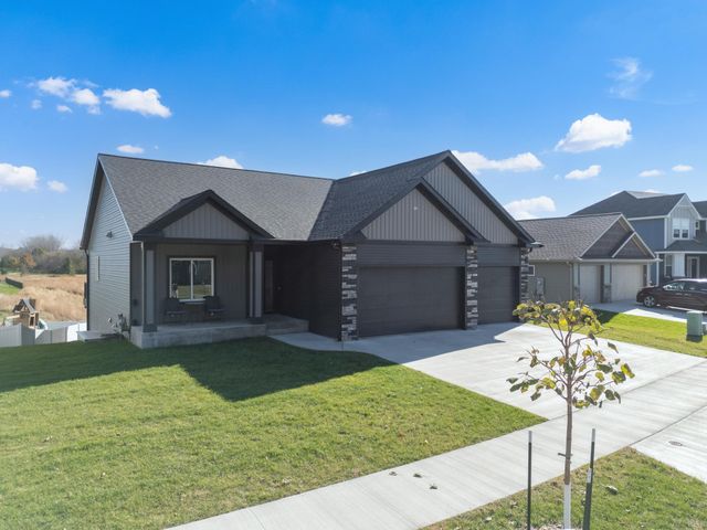 1962 Hadley Hills Drive NE, Rochester, MN 55906