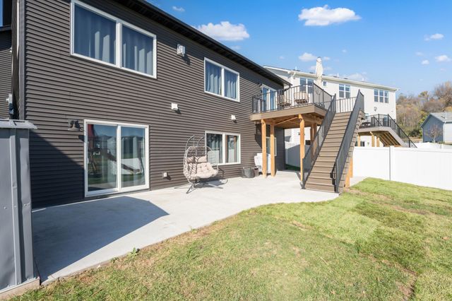 1962 Hadley Hills Drive NE, Rochester, MN 55906