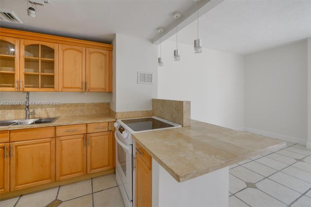 880 NE 69th St 2N, Miami, FL 33138