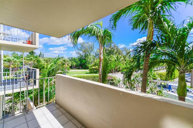 880 NE 69th St 2N, Miami, FL 33138