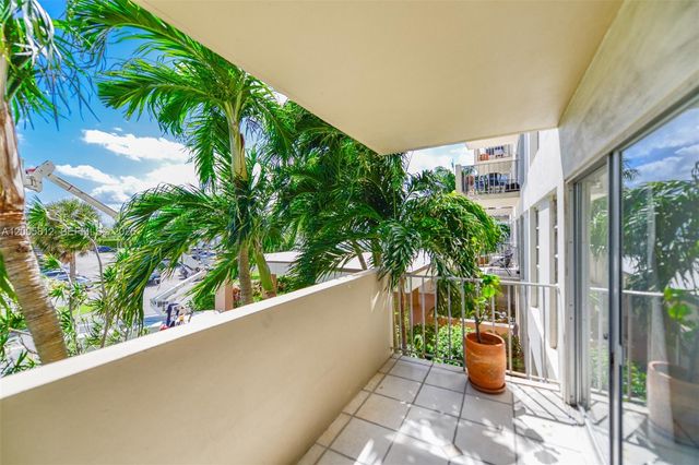 880 NE 69th St 2N, Miami, FL 33138