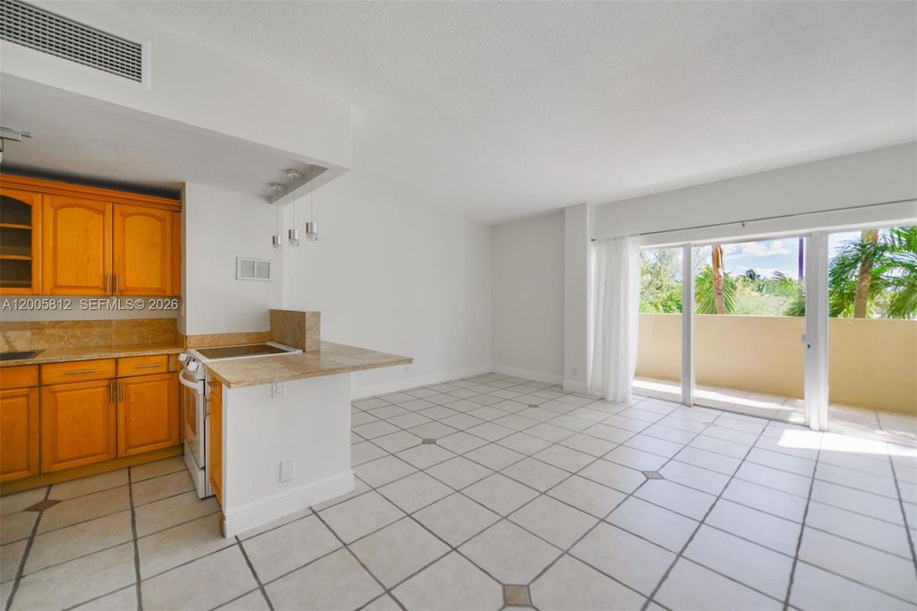 880 NE 69th St 2N, Miami, FL 33138