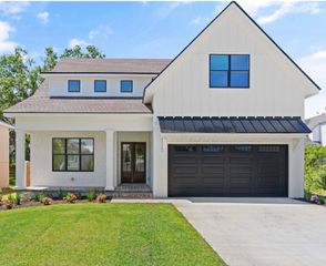 1154 Ocean Blvd, St Simons Island, GA 31522