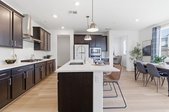 3085 Garden Farms Ave, Lathrop, CA 95330