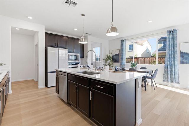 3085 Garden Farms Ave, Lathrop, CA 95330