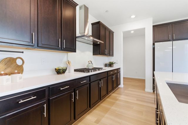3085 Garden Farms Ave, Lathrop, CA 95330