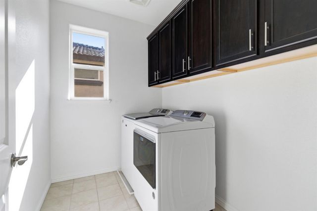 3085 Garden Farms Ave, Lathrop, CA 95330