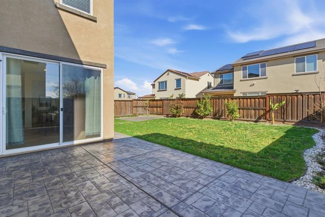 3085 Garden Farms Ave, Lathrop, CA 95330