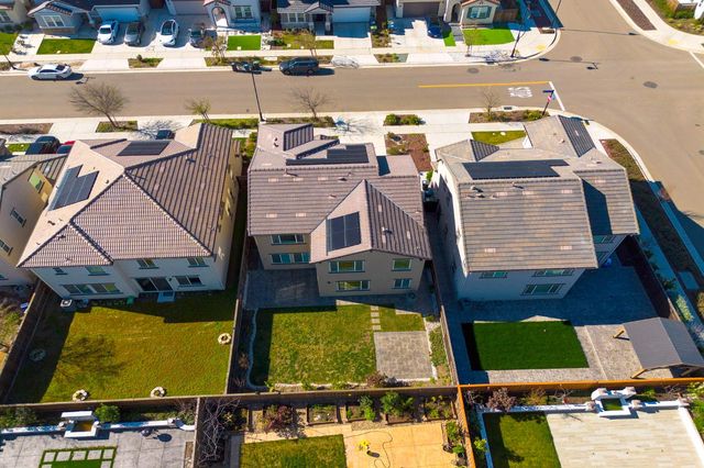 3085 Garden Farms Ave, Lathrop, CA 95330