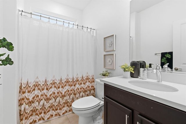 3085 Garden Farms Ave, Lathrop, CA 95330