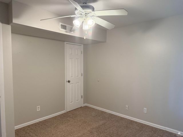 3211 Valleywood Drive, Manhattan, KS 66502
