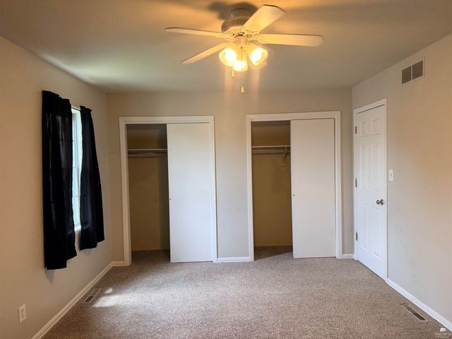 3211 Valleywood Drive, Manhattan, KS 66502