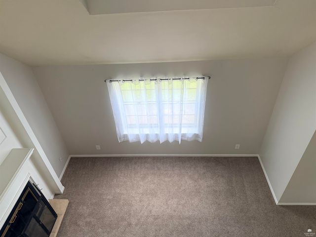 3211 Valleywood Drive, Manhattan, KS 66502