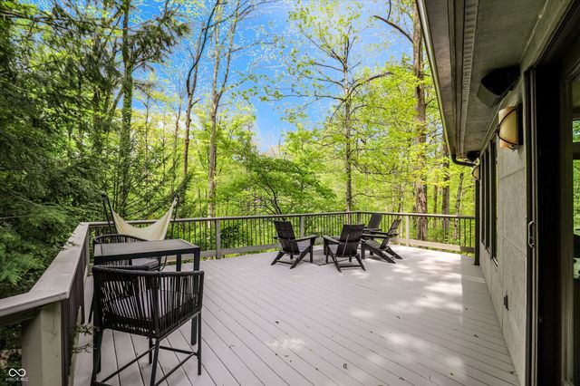 9202 Fanchon Drive, Zionsville, IN 46077