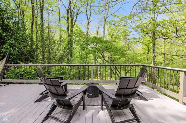 9202 Fanchon Drive, Zionsville, IN 46077