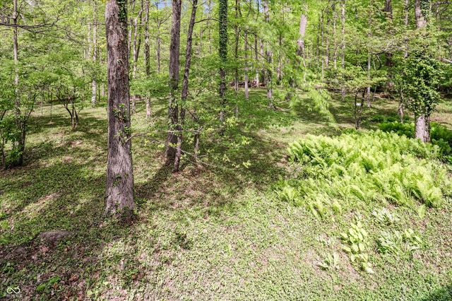 9202 Fanchon Drive, Zionsville, IN 46077