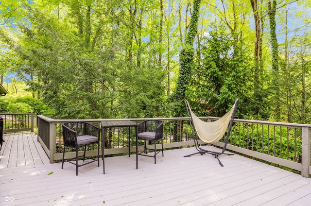 9202 Fanchon Drive, Zionsville, IN 46077