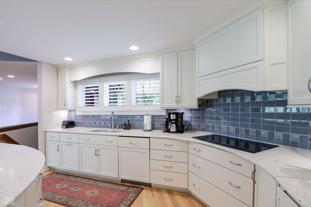 9202 Fanchon Drive, Zionsville, IN 46077