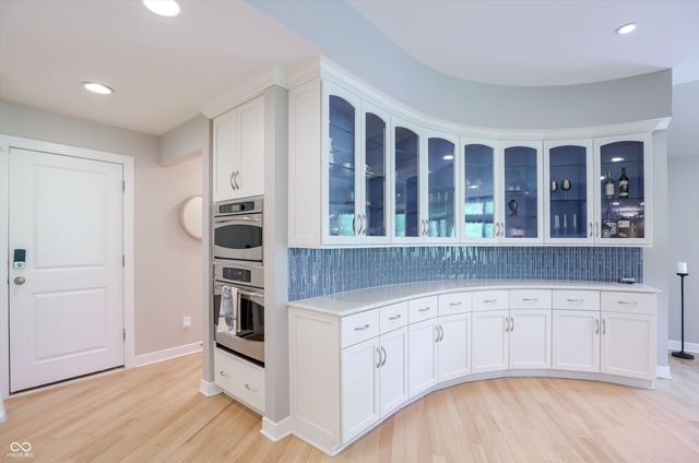 9202 Fanchon Drive, Zionsville, IN 46077